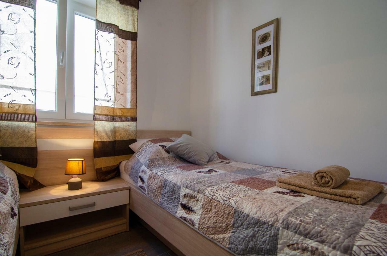 Apartments Sara 4 Bol Ngoại thất bức ảnh